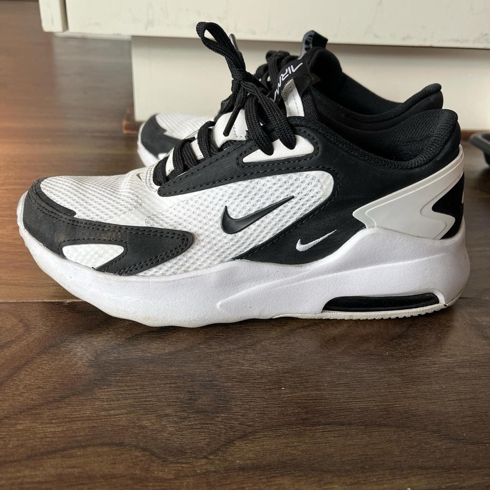 Nike Black and White Athletic Shoes
